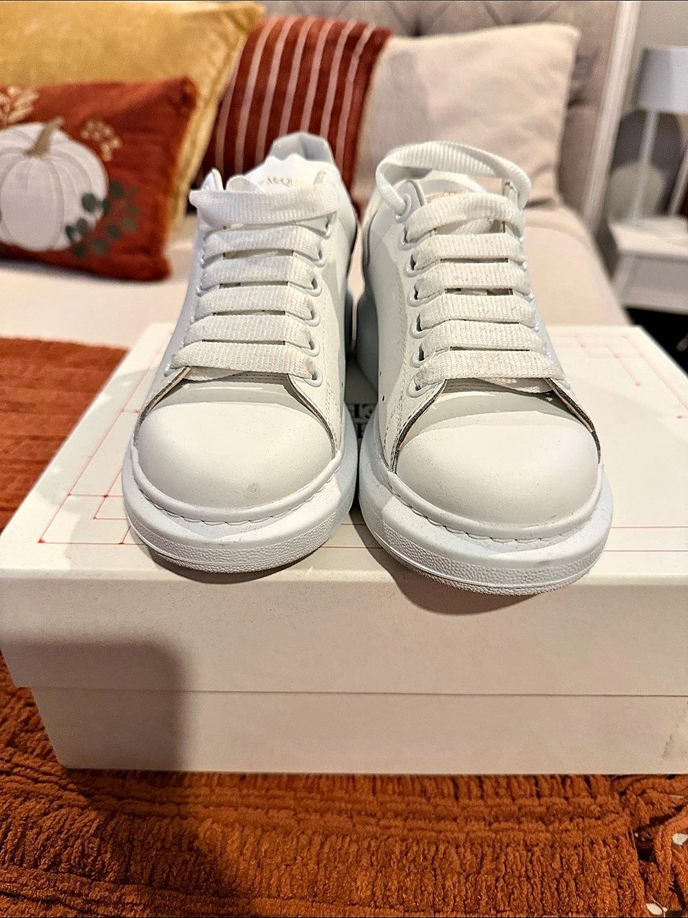 Alexander McQueen Oversized Sneaker Larry White US 7